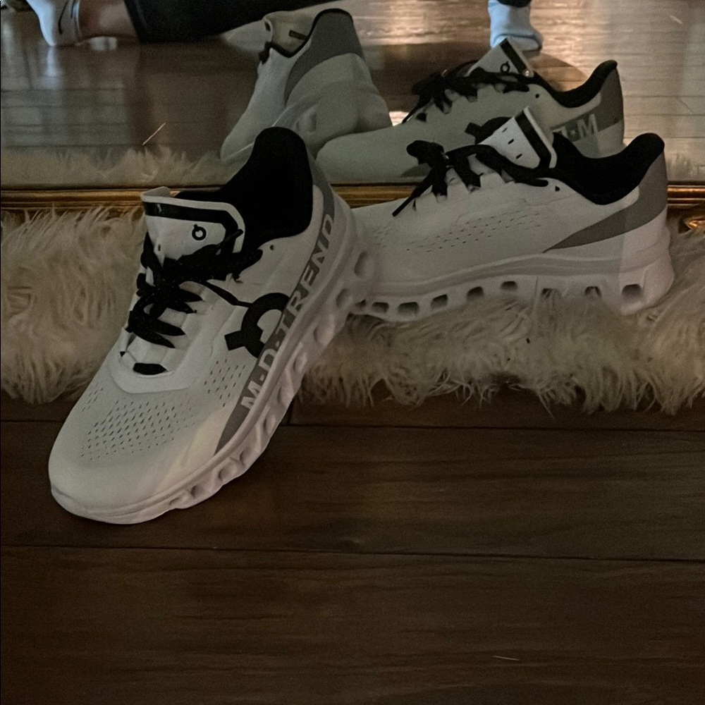 On Cloud Trend ,  White and Black Athletic Shoes